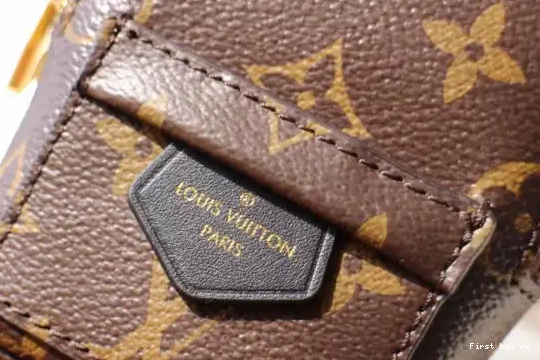 First bag ru WRIST BAG LOUIS VUITTON 0430